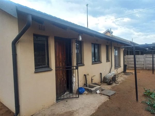 2 Bedroom House