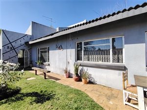House in Alberton
