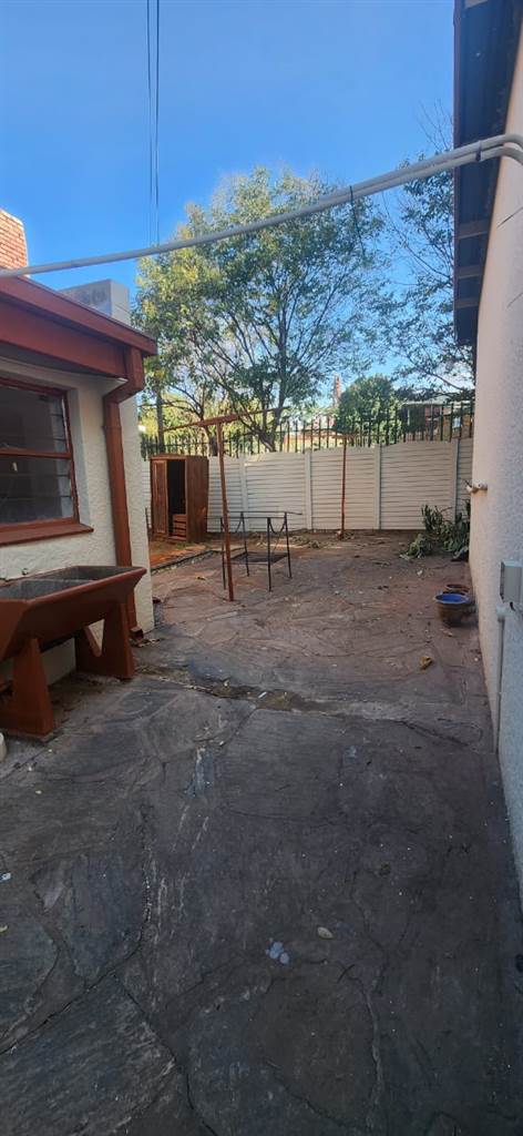 3 Bed House in Laudium photo number 2