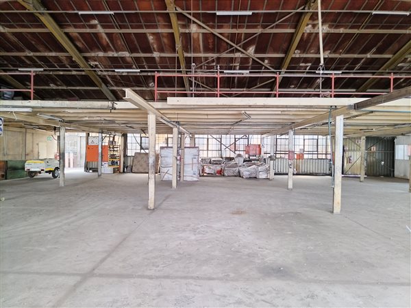 1085  m² Industrial space in Alrode