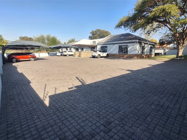 500  m² Commercial space