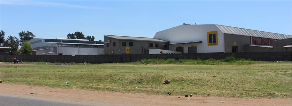 1060  m² Commercial space in Benoni South photo number 2