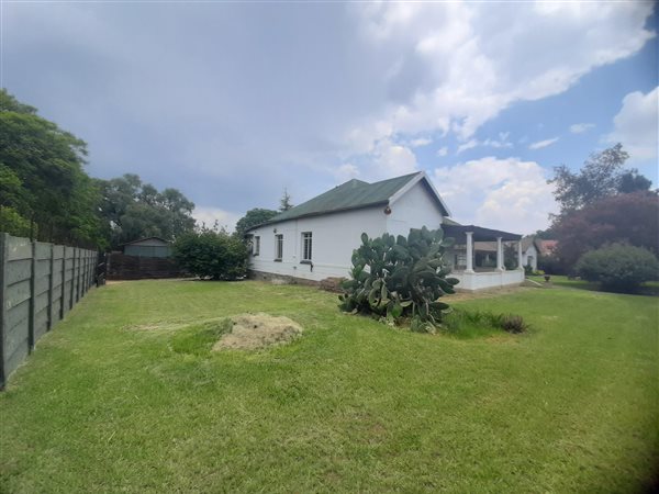 9 Bed House in Krugersdorp North