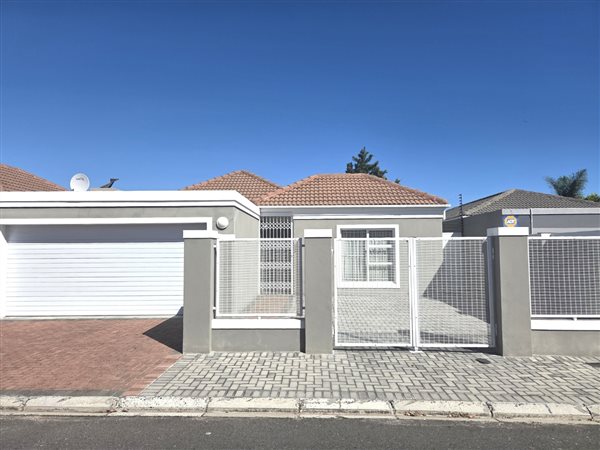 4 Bedroom House 4 Bedroom House