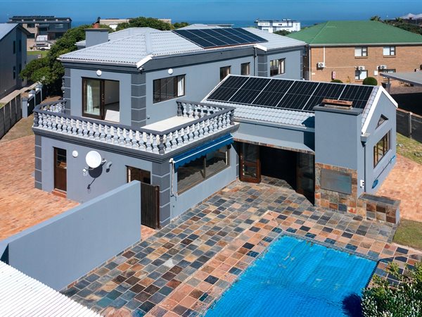 4 Bedroom House 4 Bedroom House