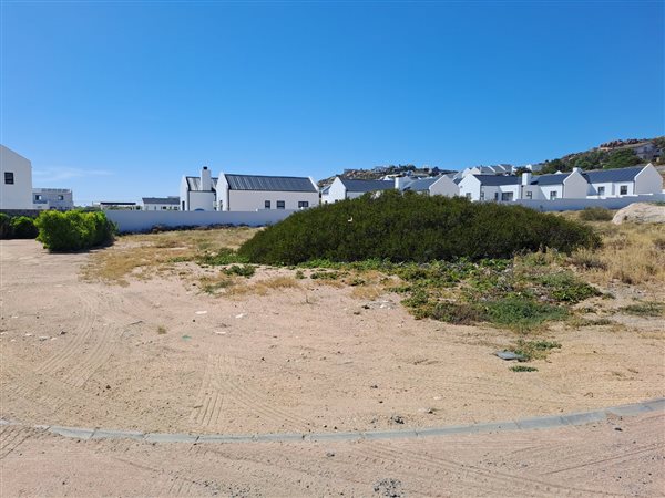 848 m² Land