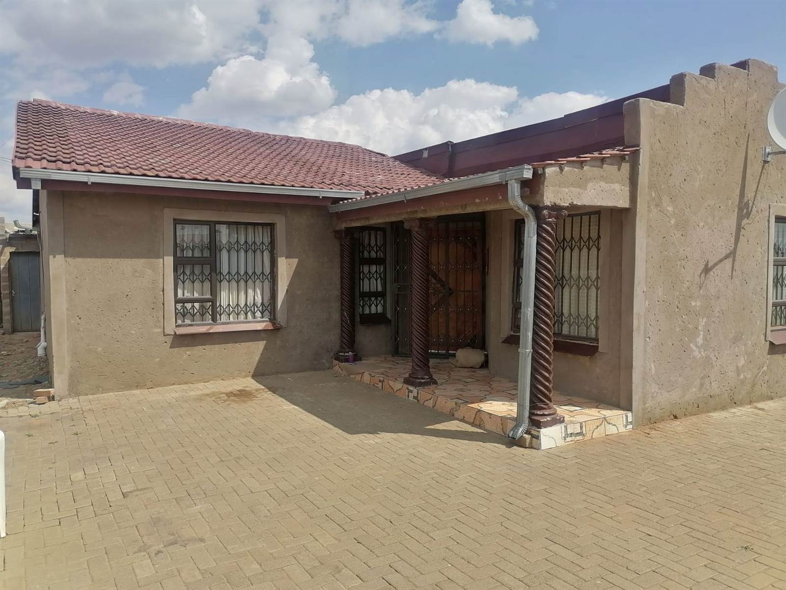 3 Bed House in Blomanda photo number 1