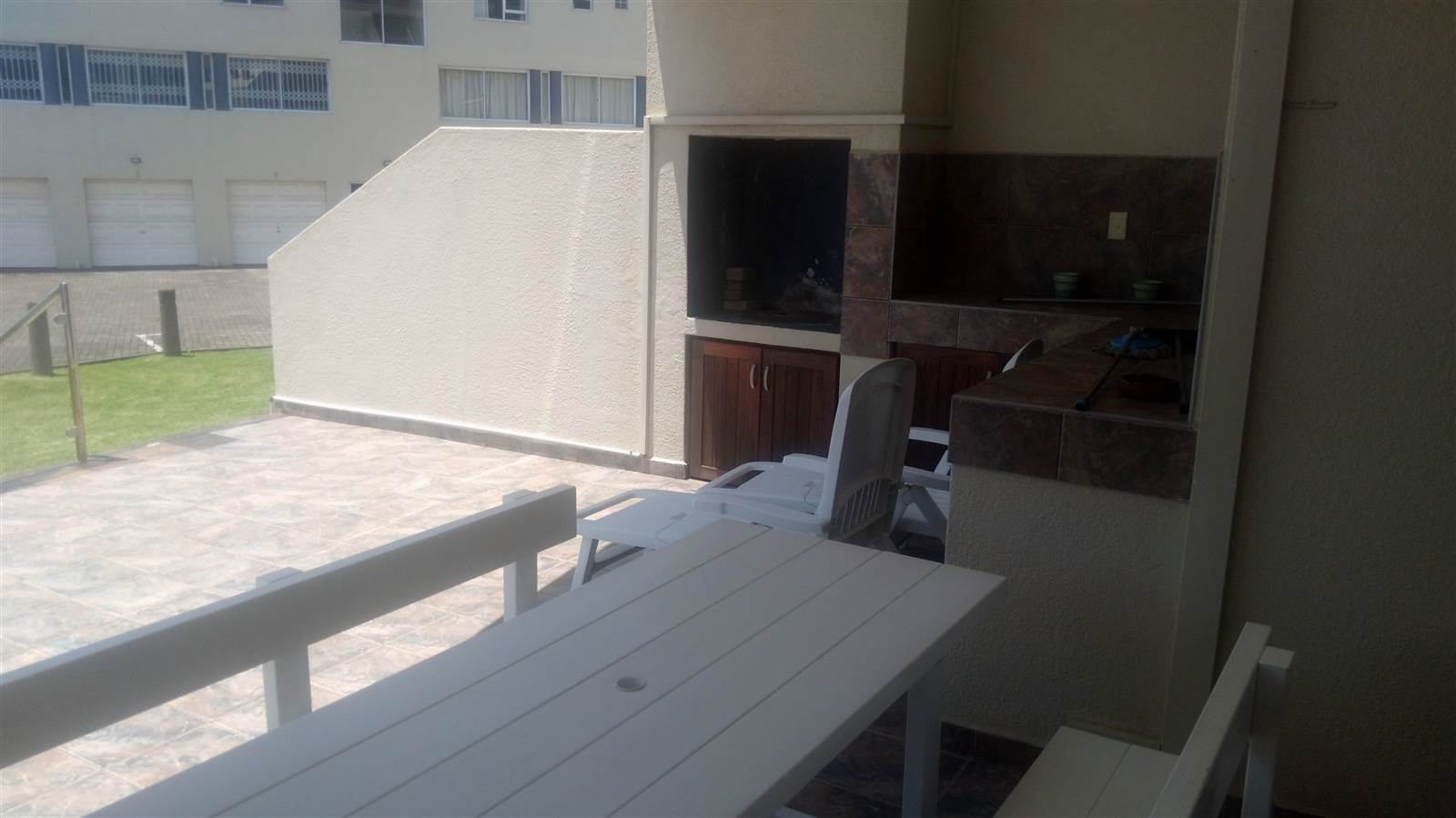 3 Bed Apartment in Uvongo photo number 17