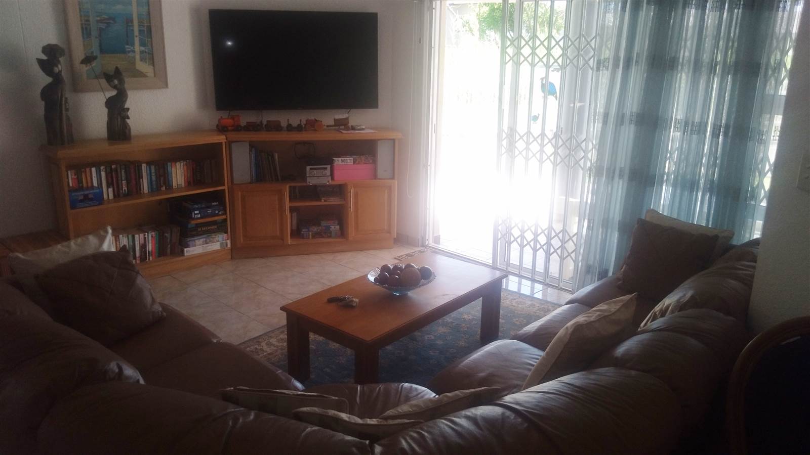 3 Bed Apartment in Uvongo photo number 5