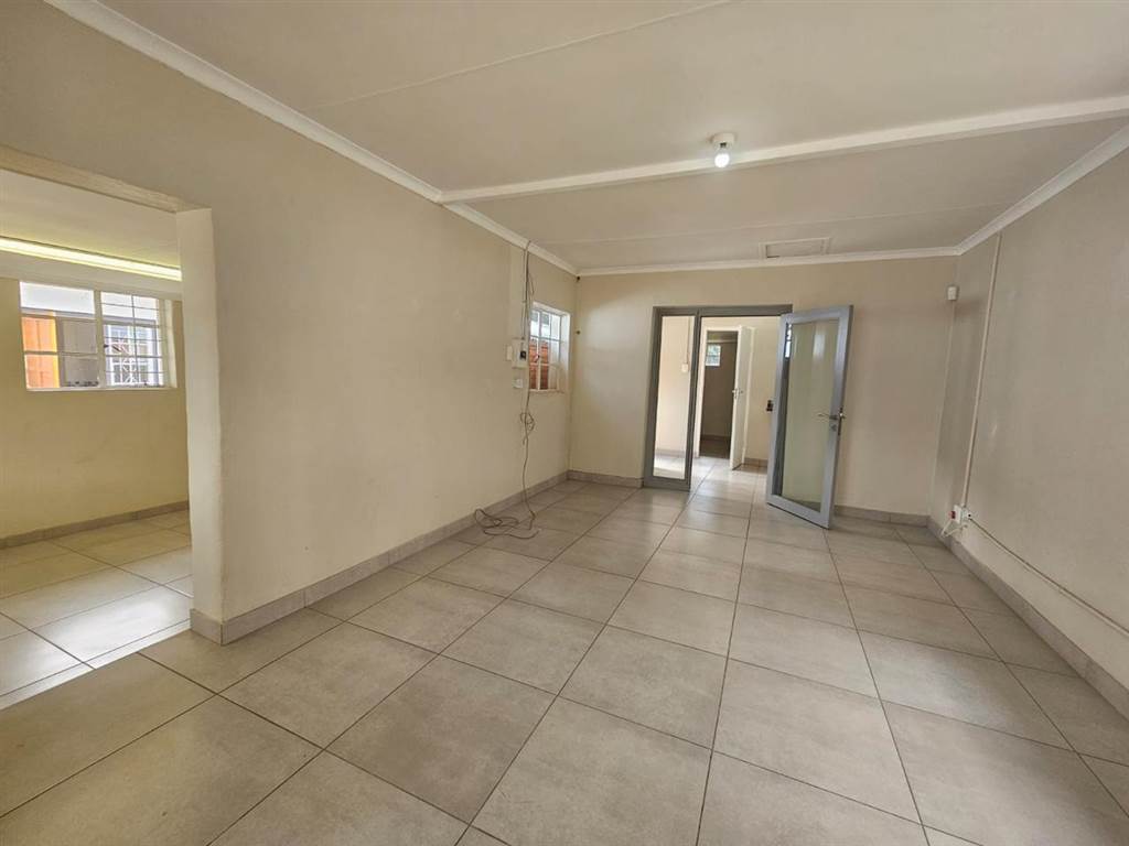 1158  m² Commercial space in Rosebank photo number 27