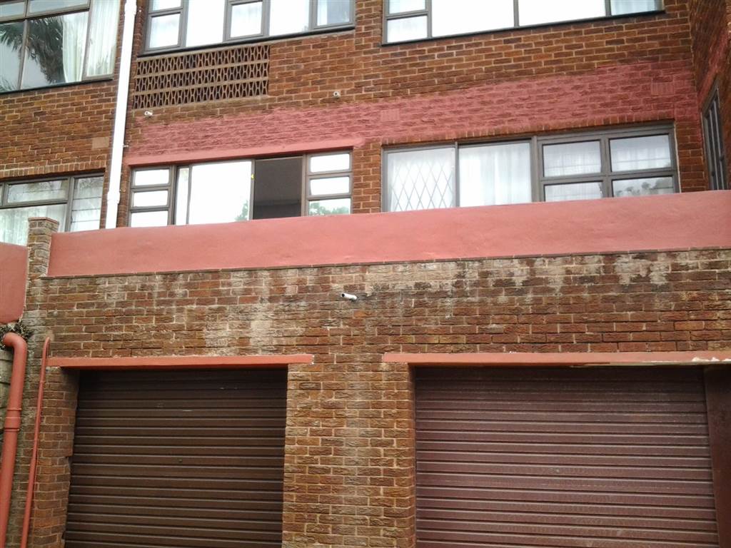 2 Bed Flat in Scottburgh Central photo number 17
