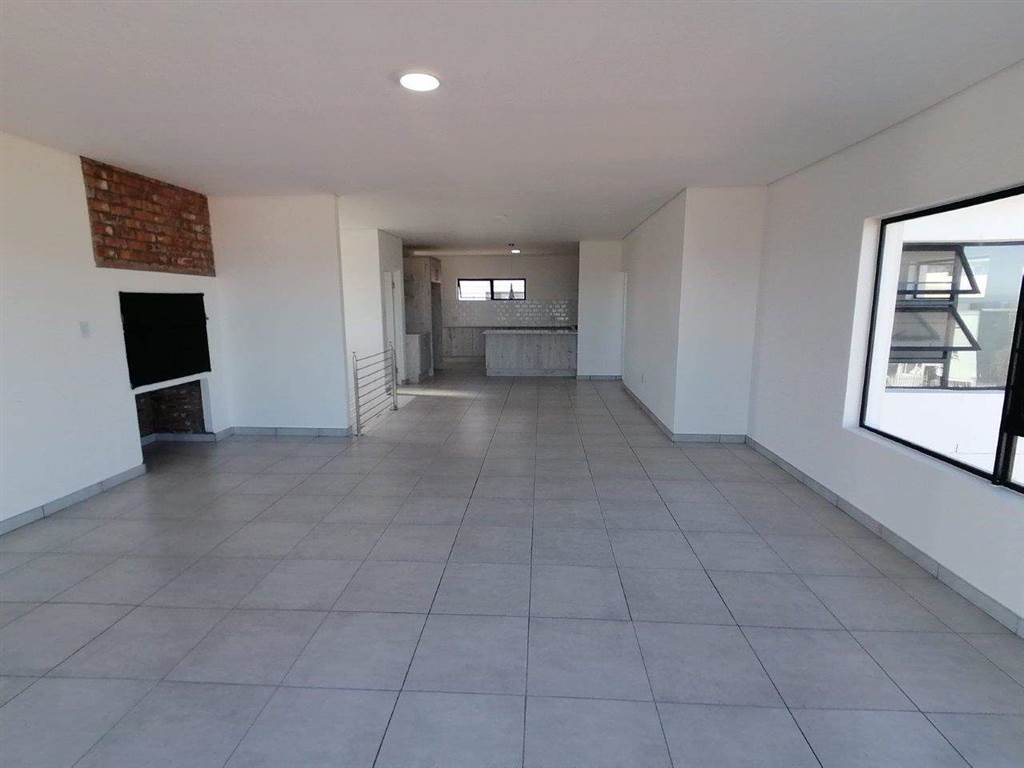 3 Bed House in Jeffreys Bay photo number 5