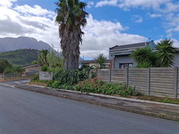 2 Bedroom House 2 Bedroom House