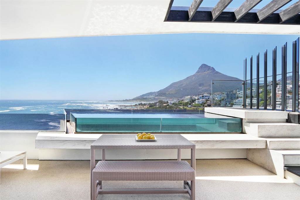 3 Bed Apartment in Camps Bay photo number 11