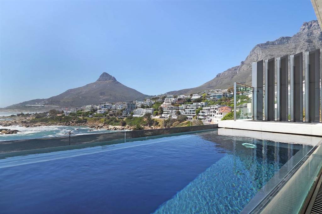 3 Bed Apartment in Camps Bay photo number 14