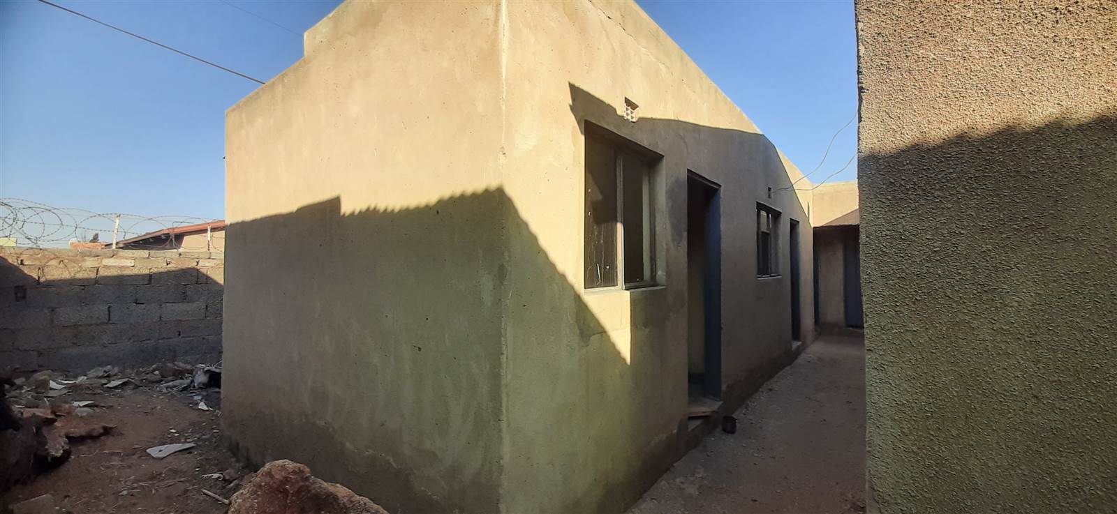 2 Bed House in Ap Khumalo photo number 7