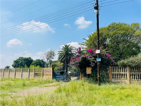 1.7 ha Smallholding 1.7 ha Smallholding