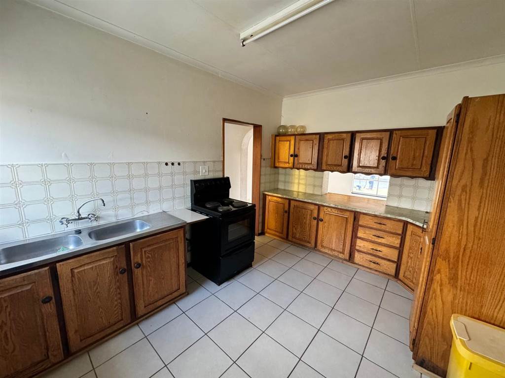 2 Bed Townhouse in Parys photo number 8
