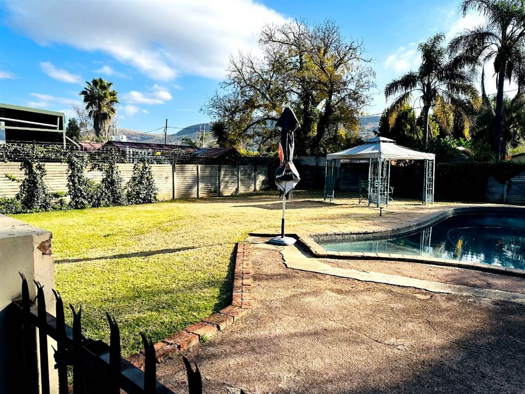 3 Bed House in Parktown Estate photo number 6