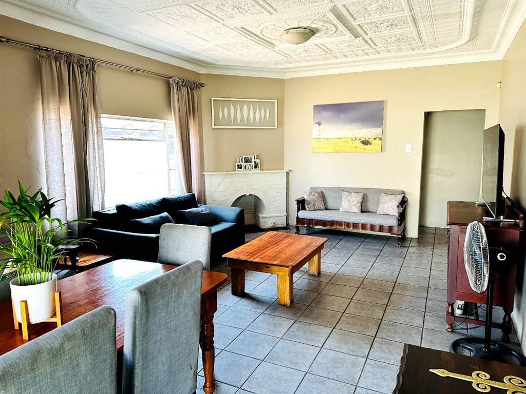 3 Bed House in Parktown Estate photo number 30
