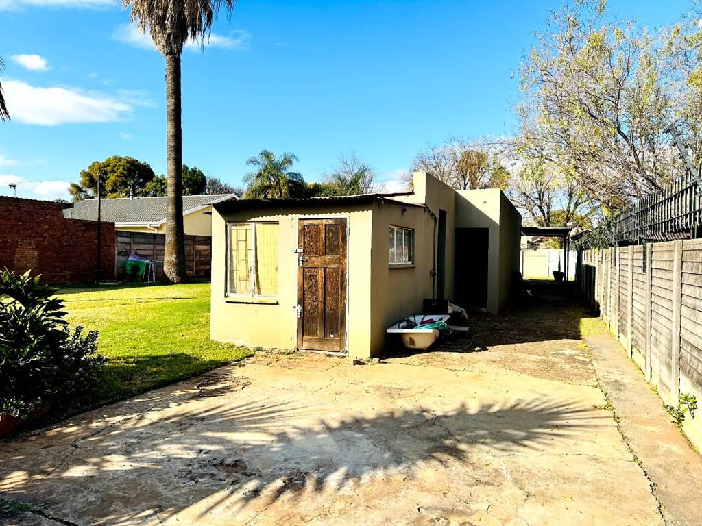 3 Bed House in Parktown Estate photo number 10