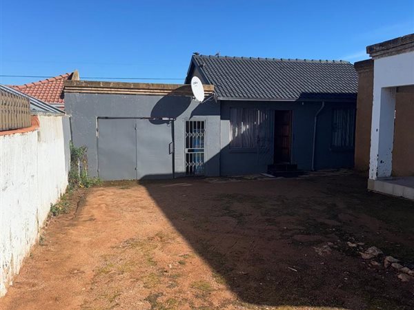 2 Bedroom House 2 Bedroom House