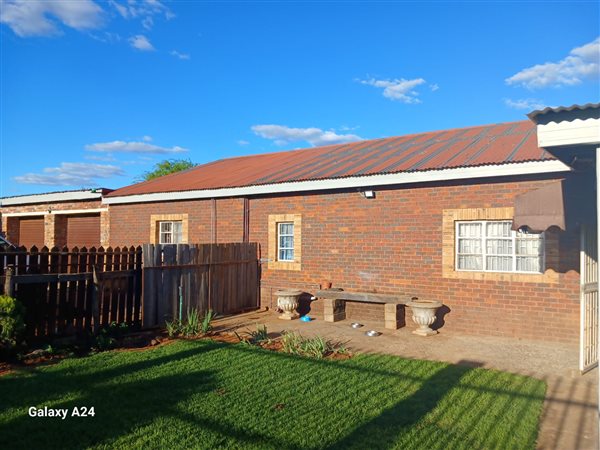 3 Bed House in Ritchie