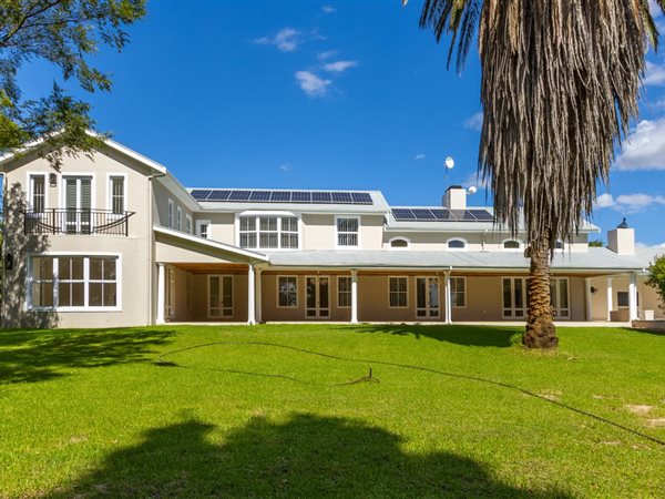 6 Bedroom House 6 Bedroom House