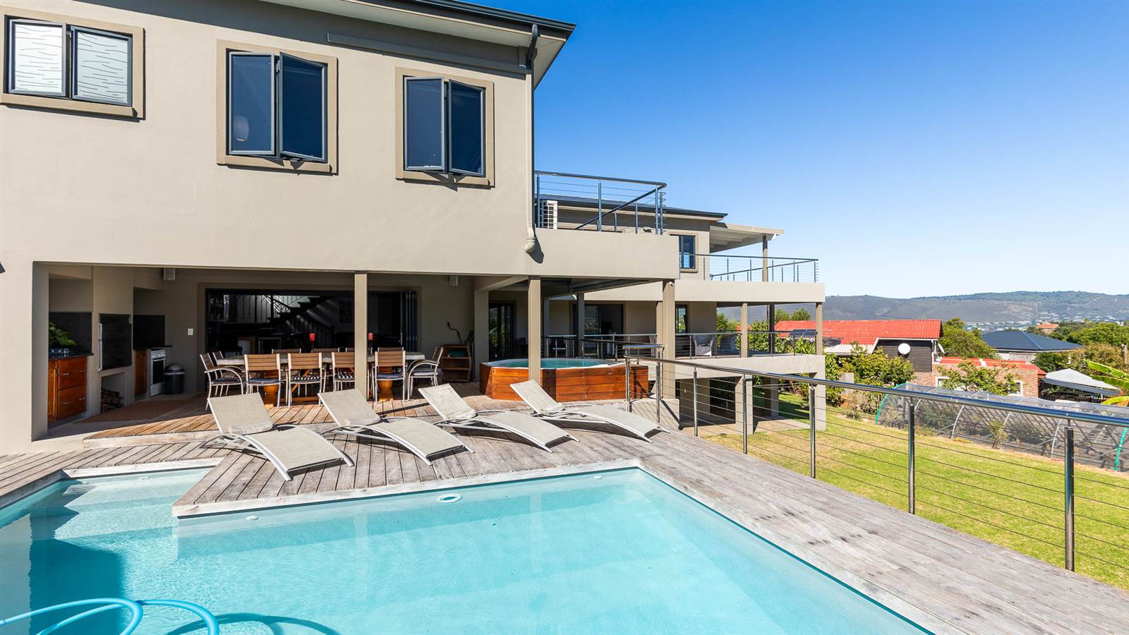 5 Bed House in Knysna Heights photo number 23