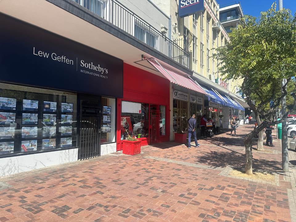 30  m² Retail Space in Sea Point photo number 2
