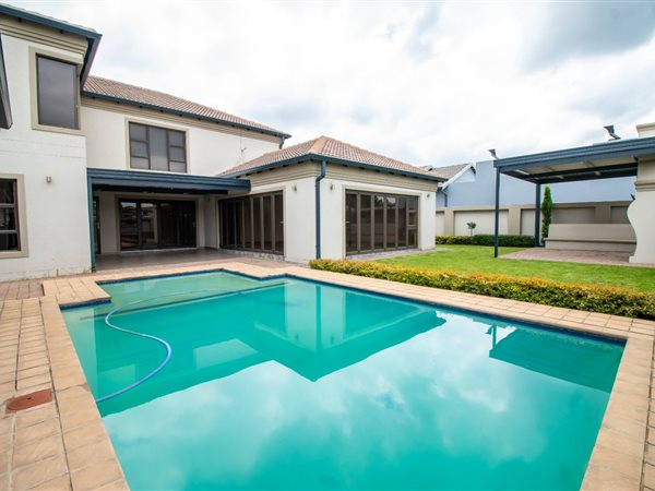 4 Bedroom House 4 Bedroom House