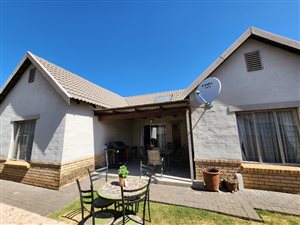 3 Bed Simplex in Willow Park Manor