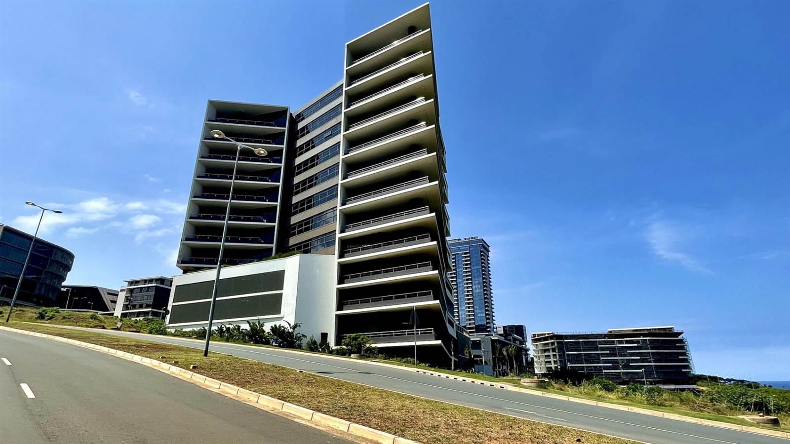 182  m² Commercial space in Umhlanga Ridge photo number 1
