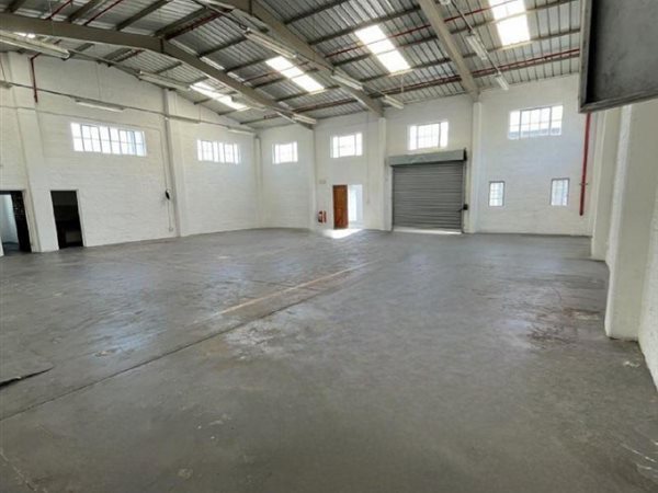 257  m² Industrial space