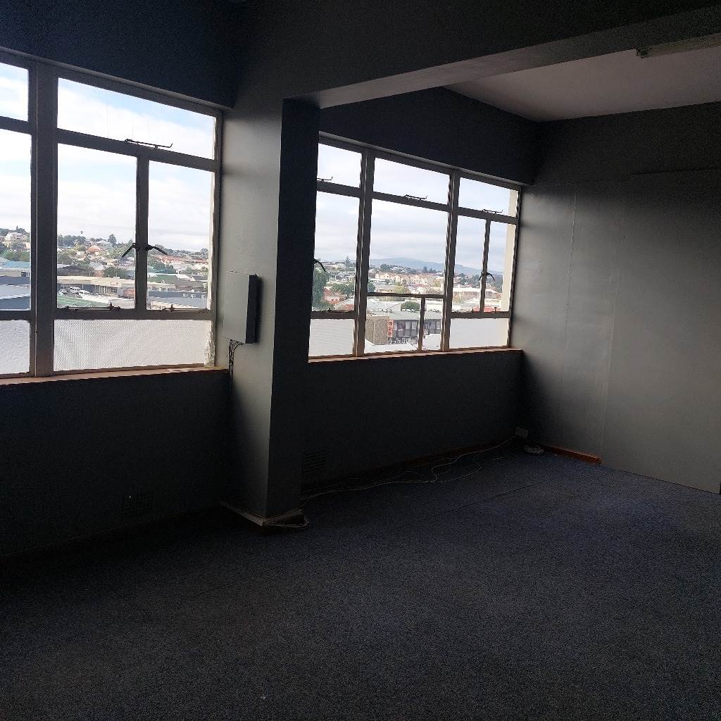 560  m² Commercial space in Oudtshoorn Central photo number 7