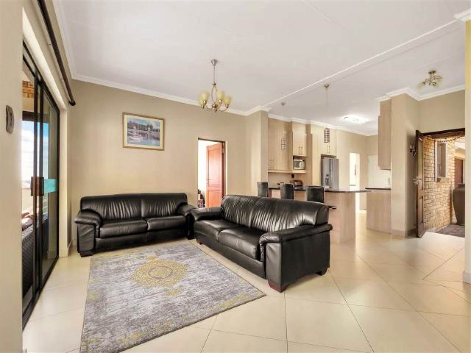 3 Bed House in Ruimsig photo number 10