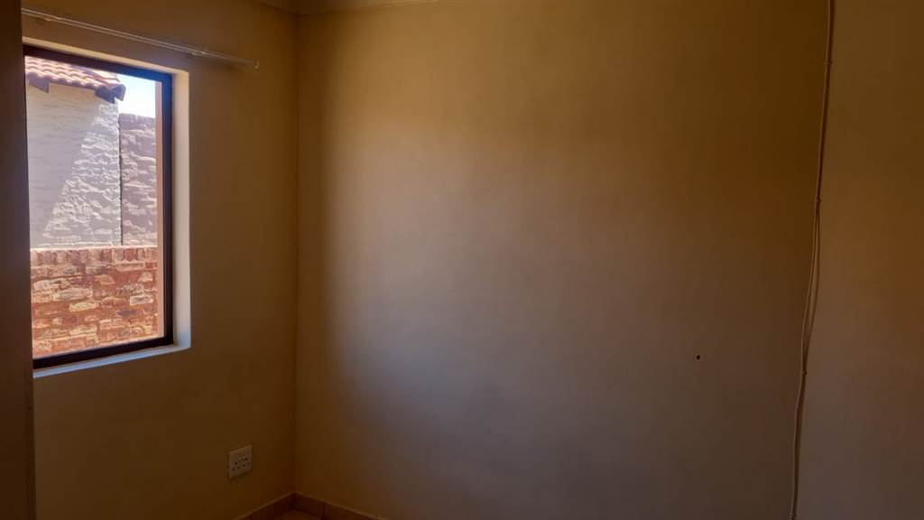 3 Bed House in Kathu photo number 7