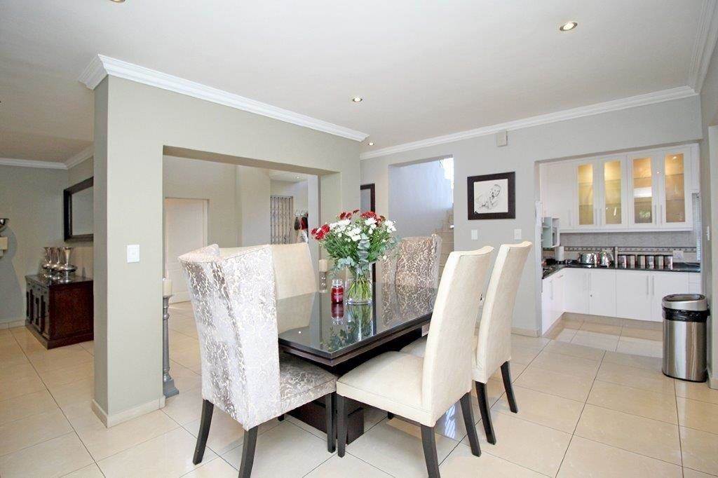 4 Bed House in Marais Steyn Park photo number 4