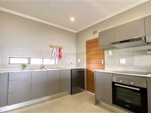 3 Bed House in Kya Sands