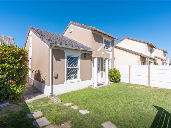 4 Bed Townhouse in Thornton