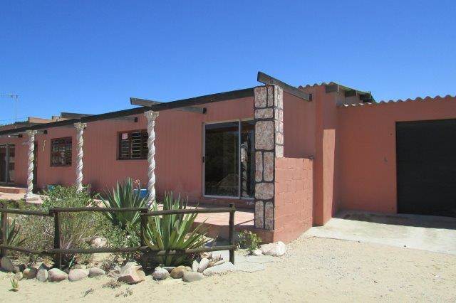 10 Bed Flat in Port Nolloth photo number 9