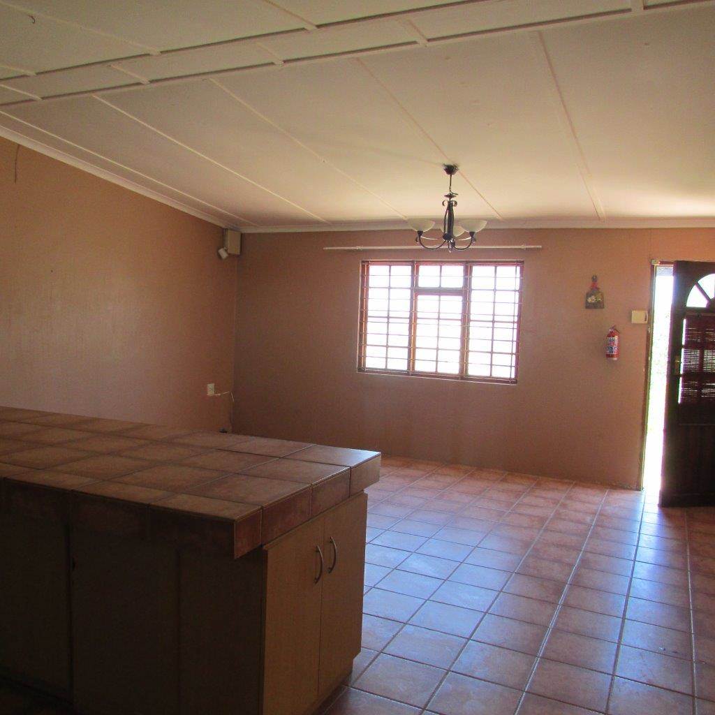 10 Bed Flat in Port Nolloth photo number 20