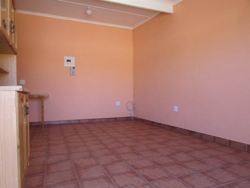 10 Bed Flat in Port Nolloth photo number 26