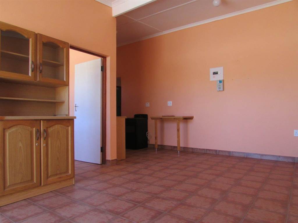 10 Bed Flat in Port Nolloth photo number 27