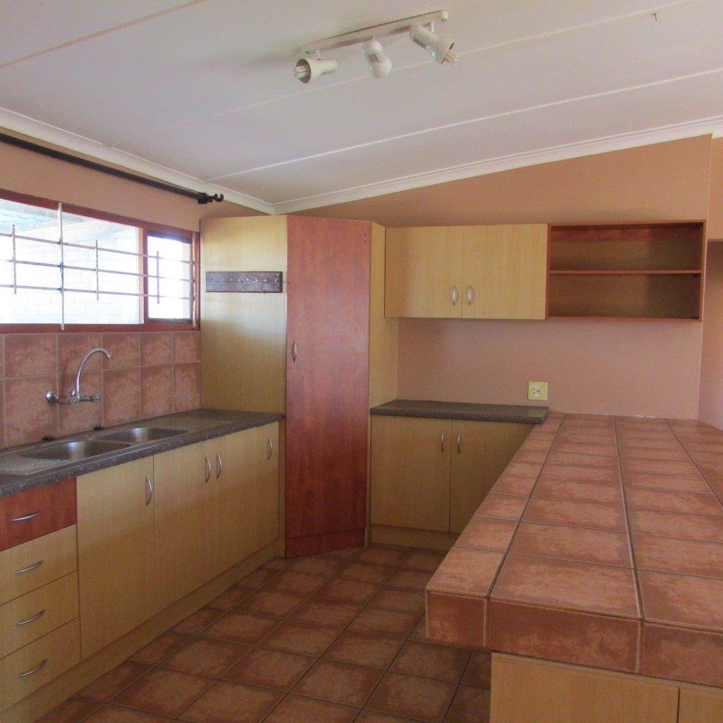 10 Bed Flat in Port Nolloth photo number 19