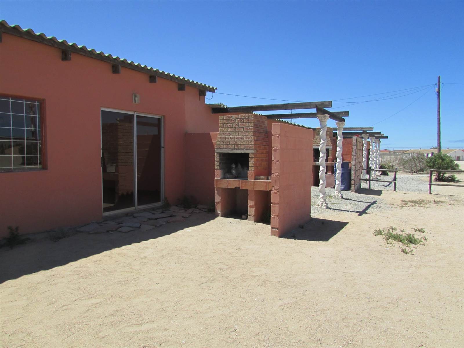 10 Bed Flat in Port Nolloth photo number 8