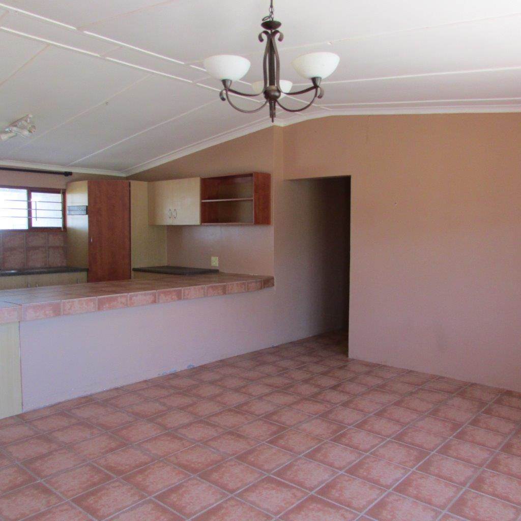 10 Bed Flat in Port Nolloth photo number 18