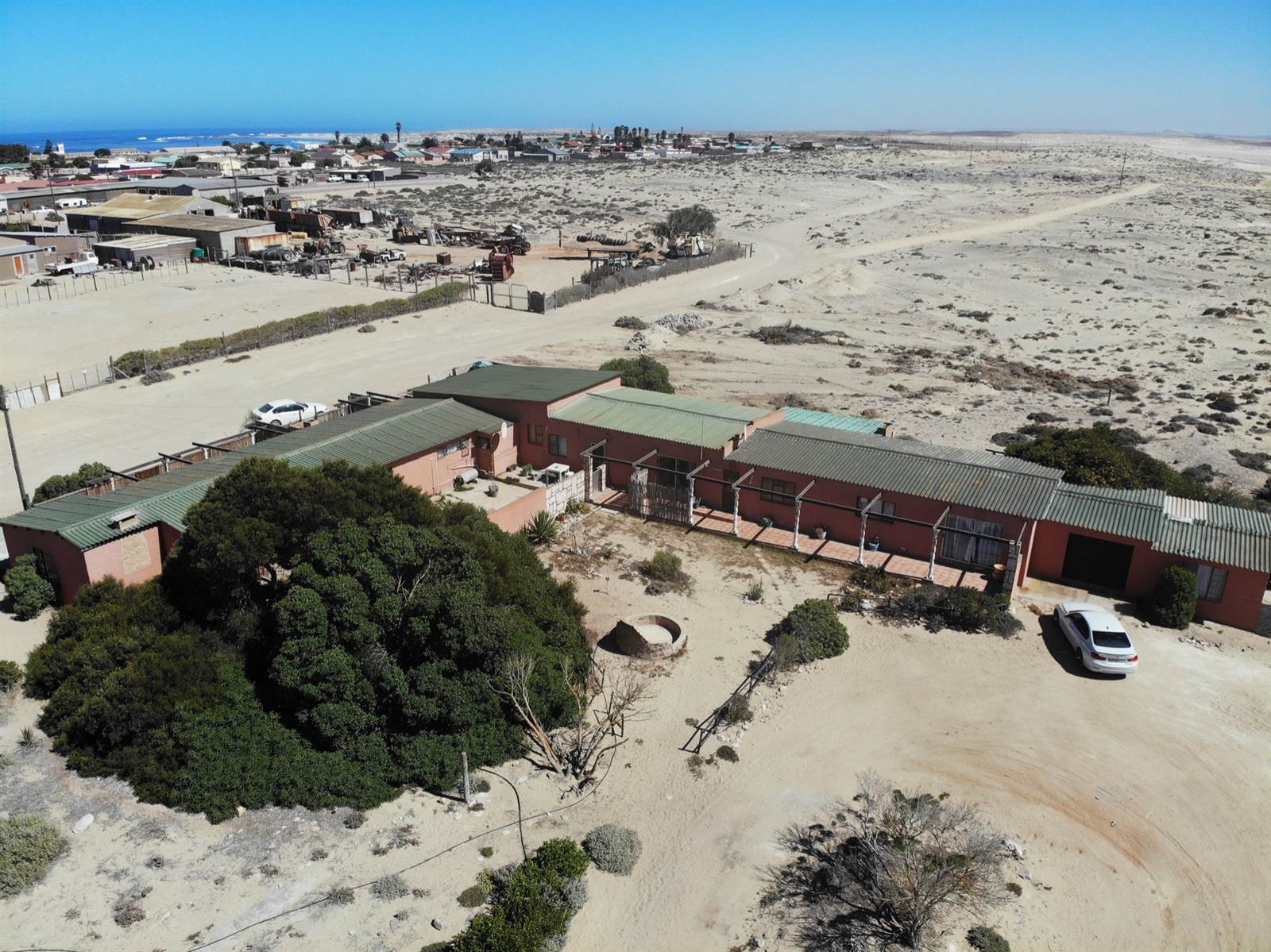 10 Bed Flat in Port Nolloth photo number 1