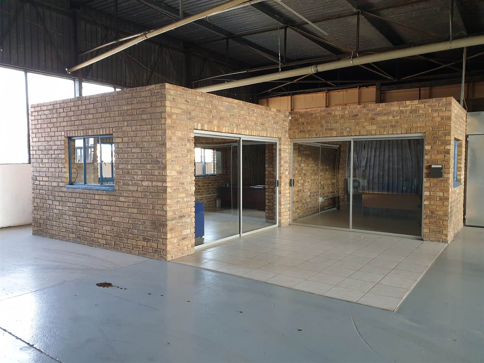 2125  m² Industrial space in Isando photo number 11