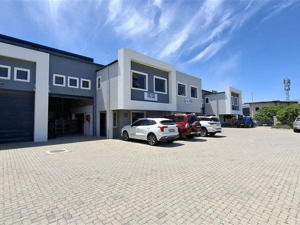 230  m² Industrial space